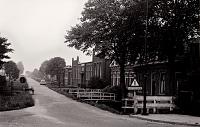 HGW map 996 zicht op de Onderweg vanaf Dorpstraat ca 1955.jpg