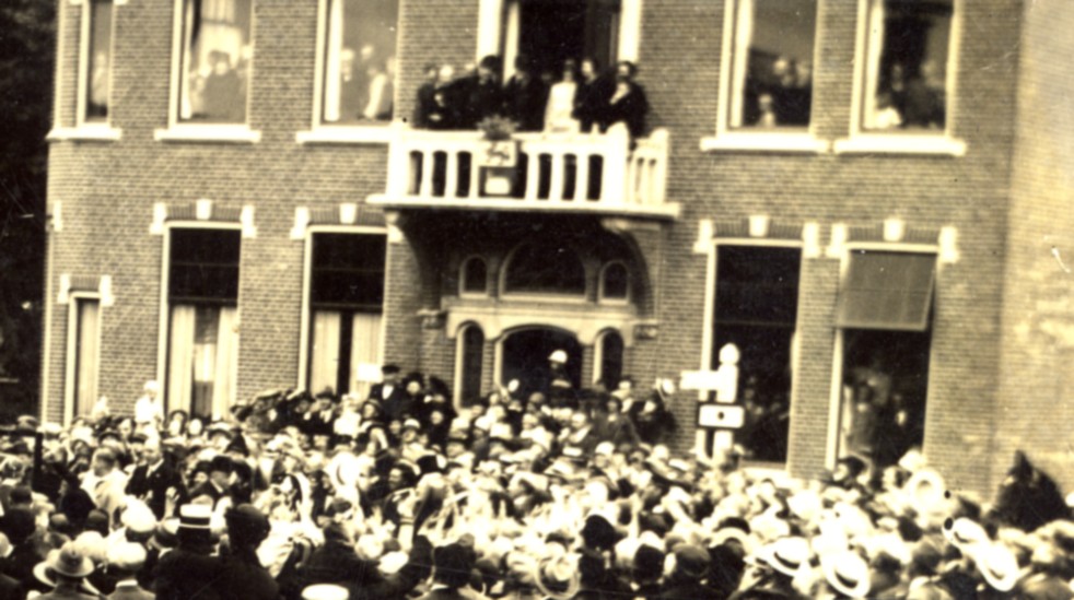 853a.jpg