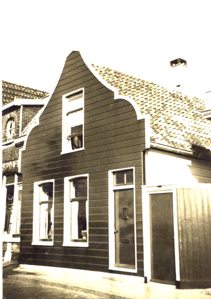 1758g.jpg