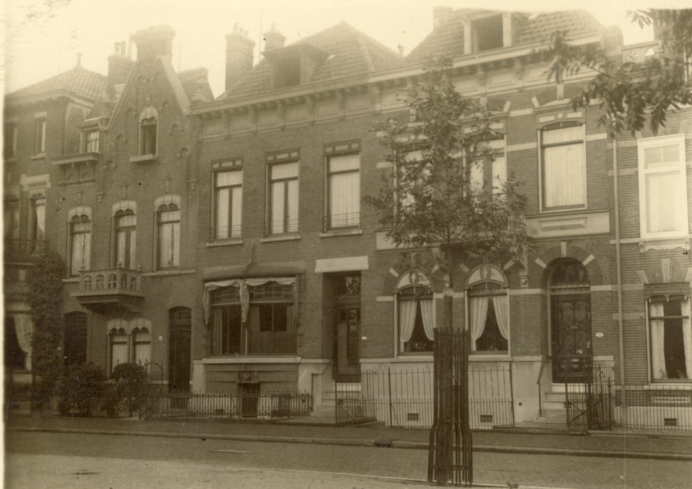 1835.jpg