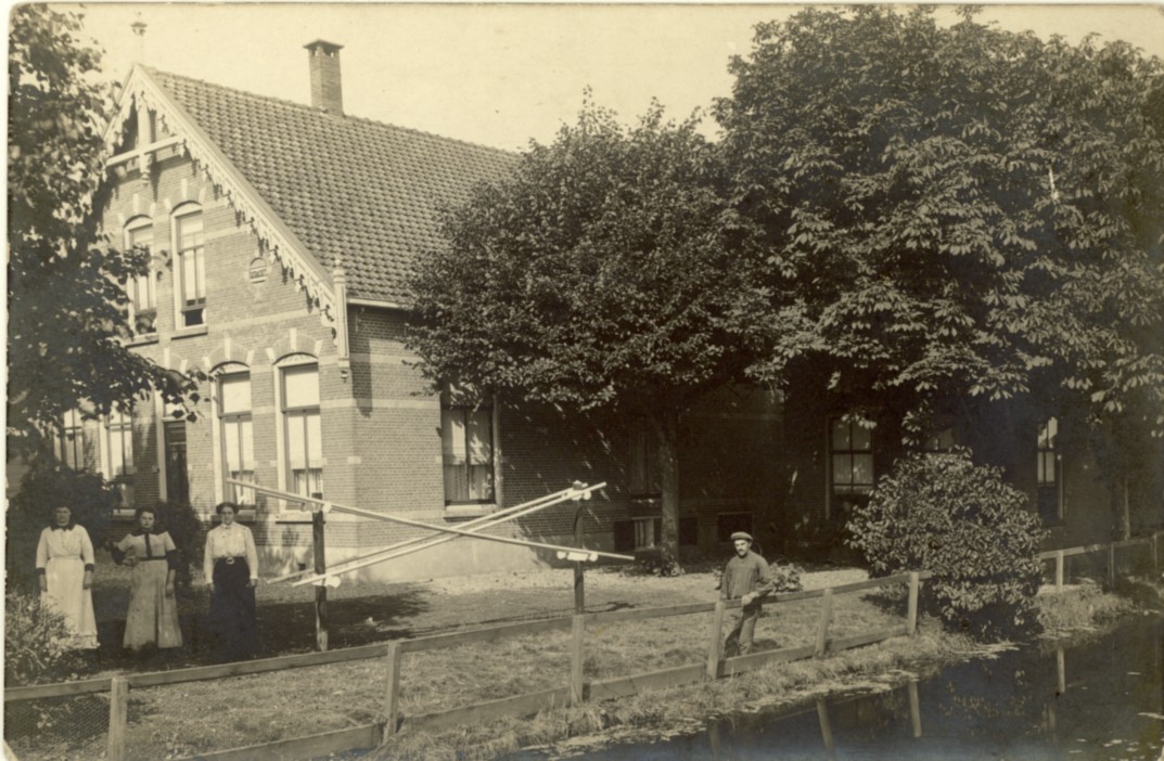 1854g.jpg