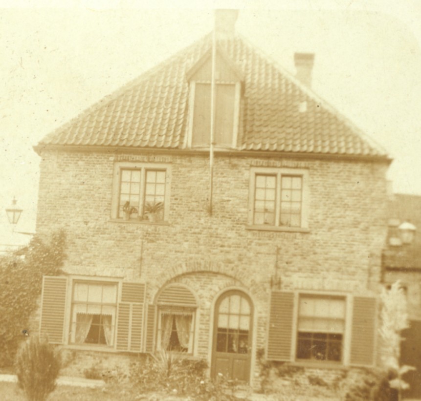 1884a.jpg