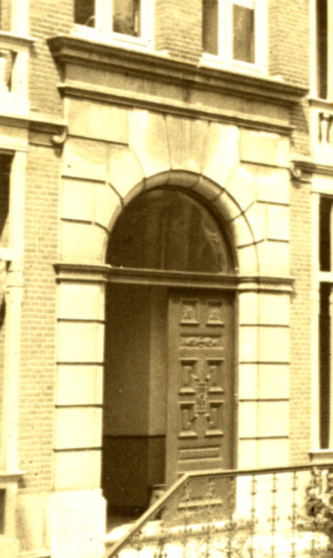 1885a.jpg