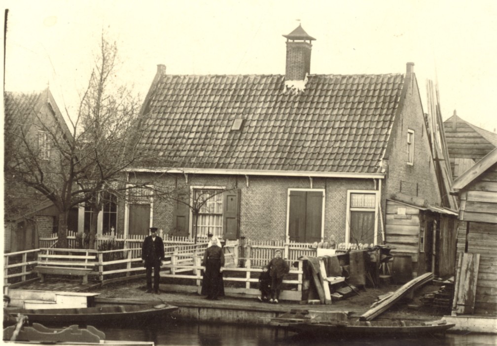 1906.jpg