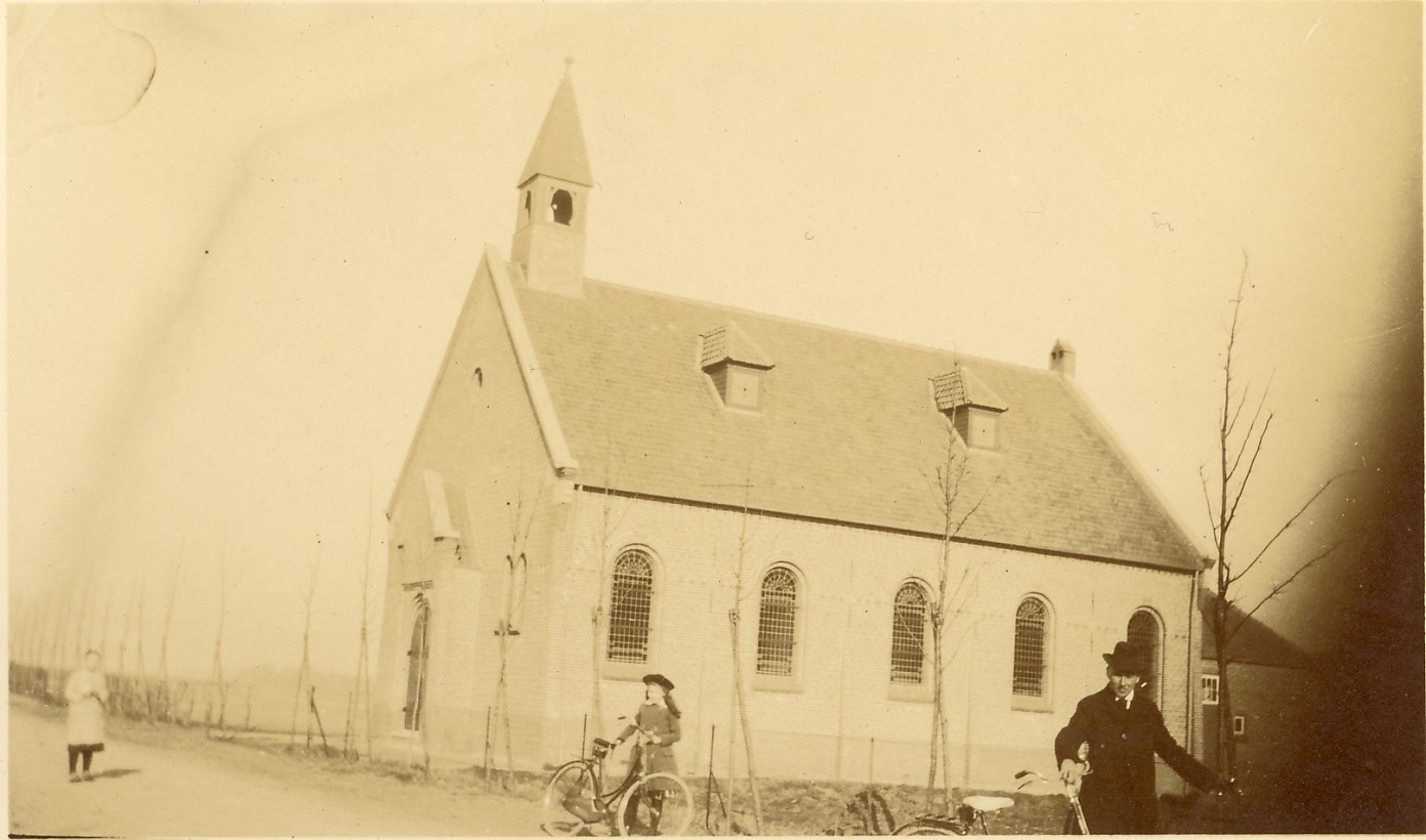 0055 intro kerk exterieur.jpg