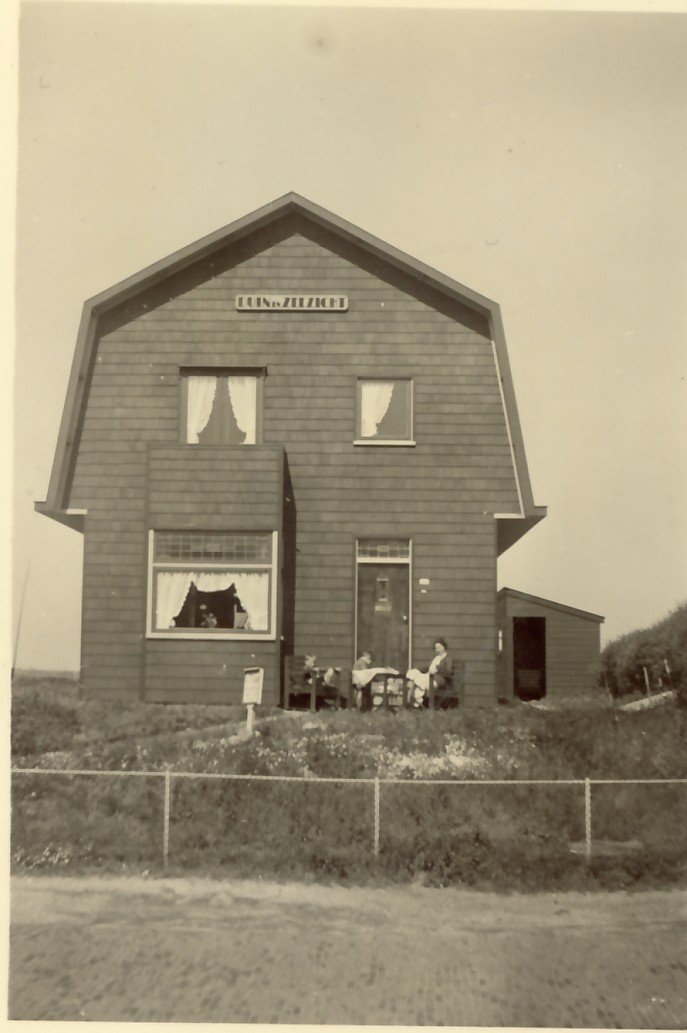 HvH Oude Hoek Paviljoensweg ,, Duin en Zeezicht,,voorkant..jpg